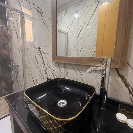Apartment Elegant 3br Apt, Palace Style, 4ac, Balcony, 5 Min To Taksim #s3 Istanbul