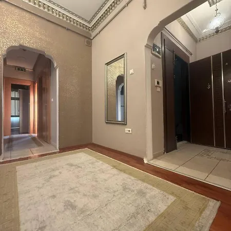 Elegant 3br Apt, Palace Style, 4ac, Balcony, 5 Min To Taksim #s3 Apartment *