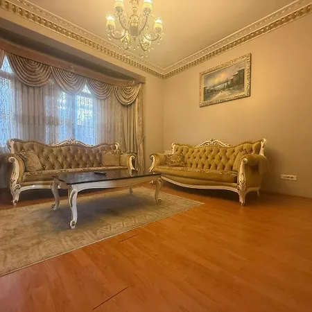 Elegant 3br Apt, Palace Style, 4ac, Balcony, 5 Min To Taksim #s3 Apartment Istanbul