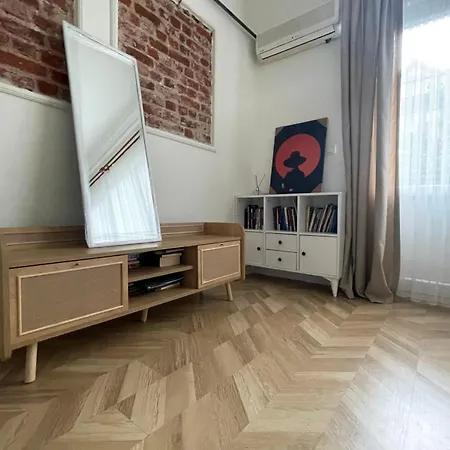 Апартаменты Balcony 2br With 2toilet And 2bath Near To Nisantasi #3 Стамбул