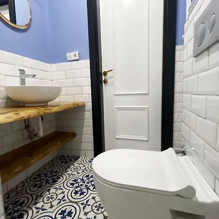 Апартаменты Balcony 2br With 2toilet And 2bath Near To Nisantasi #3