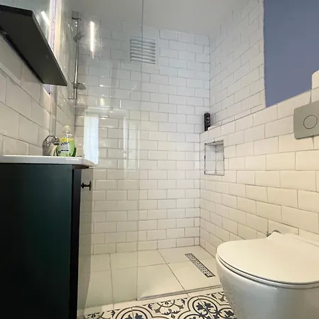 Апартаменты Balcony 2br With 2toilet And 2bath Near To Nisantasi #3 Стамбул