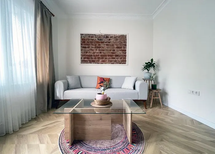 Balcony 2br With 2toilet And 2bath Near To Nisantasi #3 Apartamento *