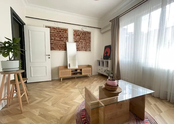 Balcony 2br With 2toilet And 2bath Near To Nisantasi #3 Apartamento Estambul