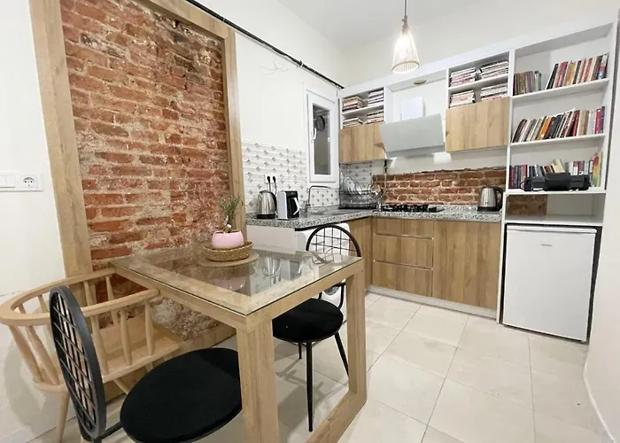 Apartamento Balcony 2br With 2toilet And 2bath Near To Nisantasi #3