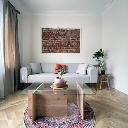 Balcony 2br With 2toilet And 2bath Near To Nisantasi #3 Apartment *
